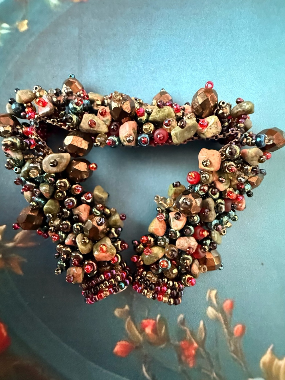 Beautiful Hand Made Beaded Bracelet. With Magnetic closure.